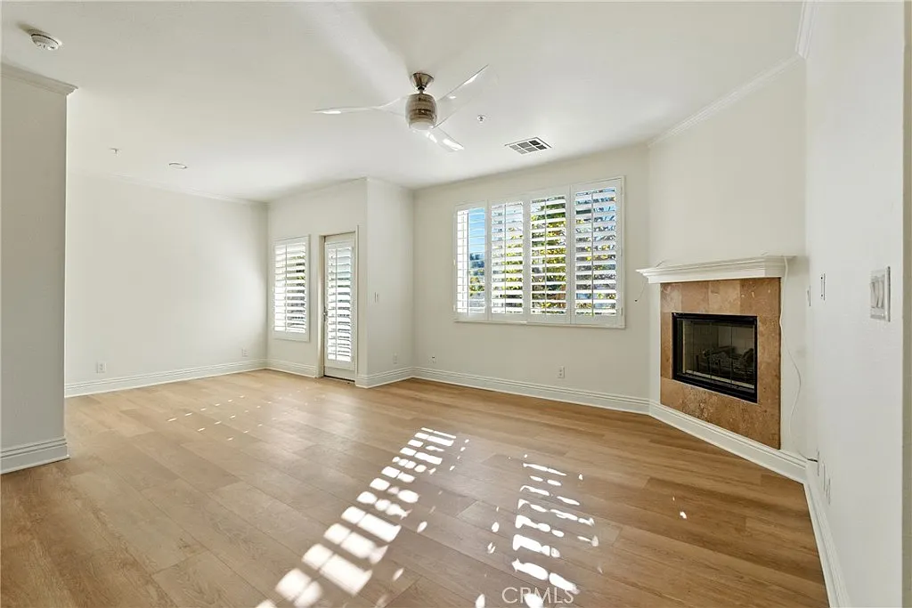 1 bed, 792 sqft, $2,700 — Photo 2