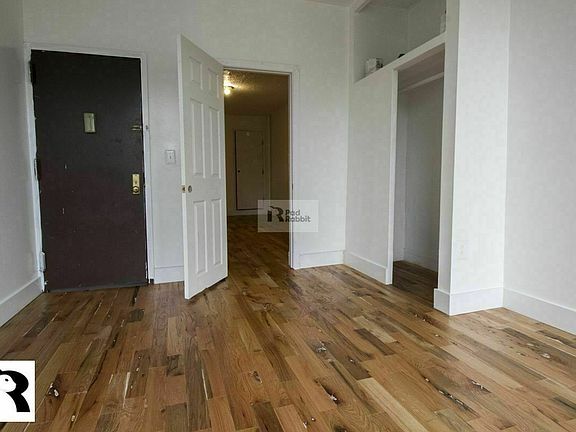 2nd image of 249 Vernon Ave APT 3R