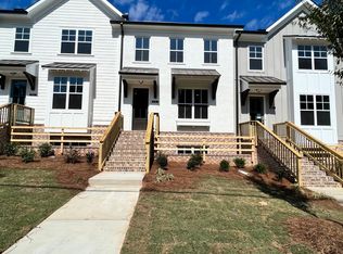 875 Green Sapling Trl, Suwanee, GA 30024