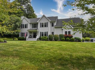 6 Royal Vista Dr, Goshen, NY 10924