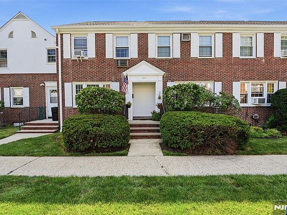 2nd image of 283 Elmwood Ave #A