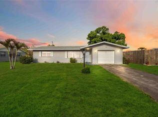 181 Sandhurst Dr, Venice, FL 34293