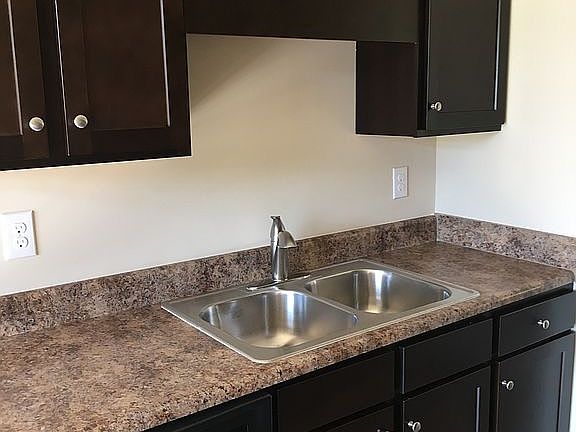 5th image of 196 Green Wood Cir