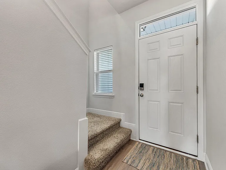 1897 Pointe Dr — Photo 33