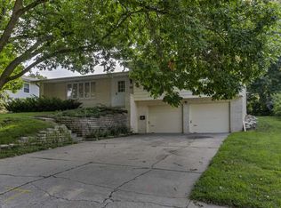 3021 S 48th Ave, Omaha, NE 68106