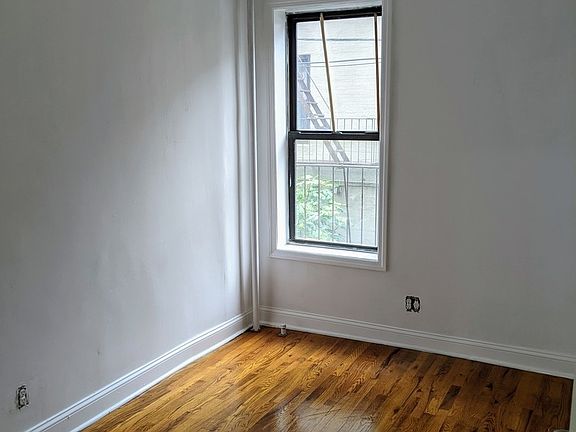 5th image of 31-12 33rd St #4