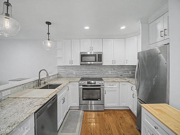 5th image of 9 River Rd Unit 418