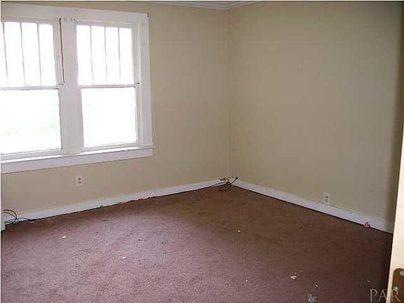 4th image of 2413 W Moreno St