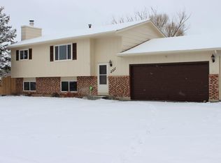 2311 Crownridge Dr, Pueblo, CO 81008