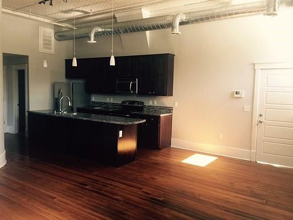 3rd image of 116 N Broadway St Ste D
