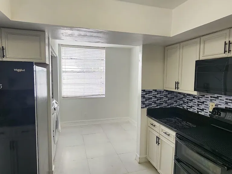 1020 NW 80th Ave #203 — Photo 11