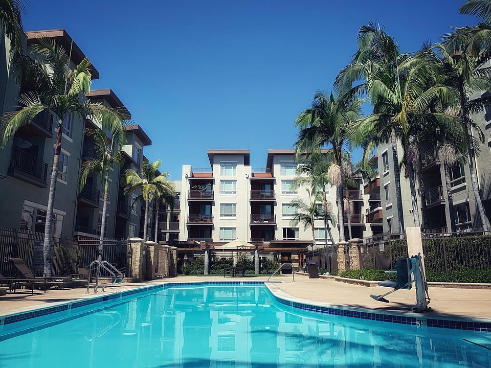 Community pool and spa