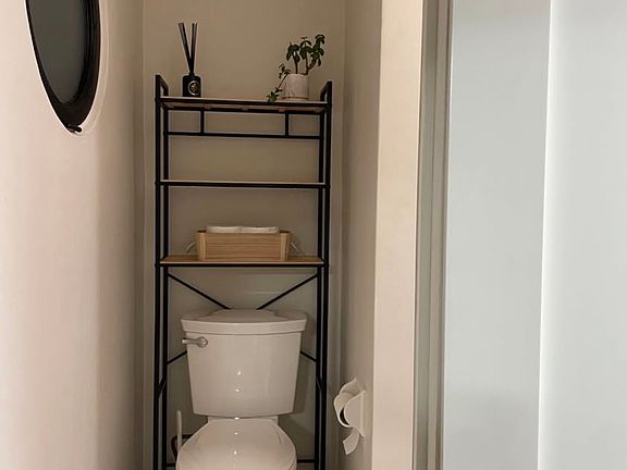 3rd image of 4402 N Lakewood Blvd #4404
