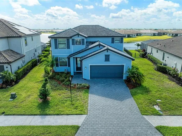 5325 Coral Reef Way, Bradenton, FL 34211
