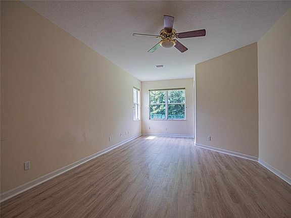 3rd image of 5465 E 1st Sq SW