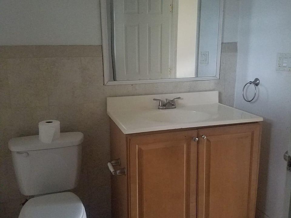 2nd image of 3152 9th St W APT 4