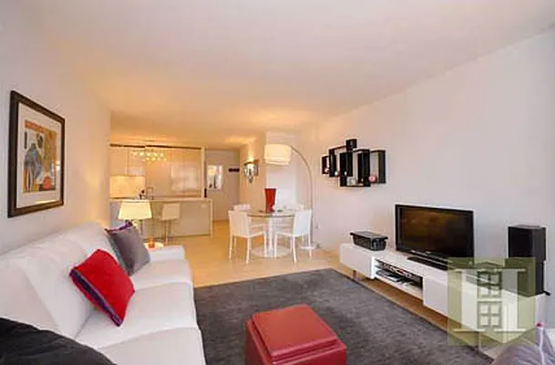 Rented by Halstead Real Estate | media 19
