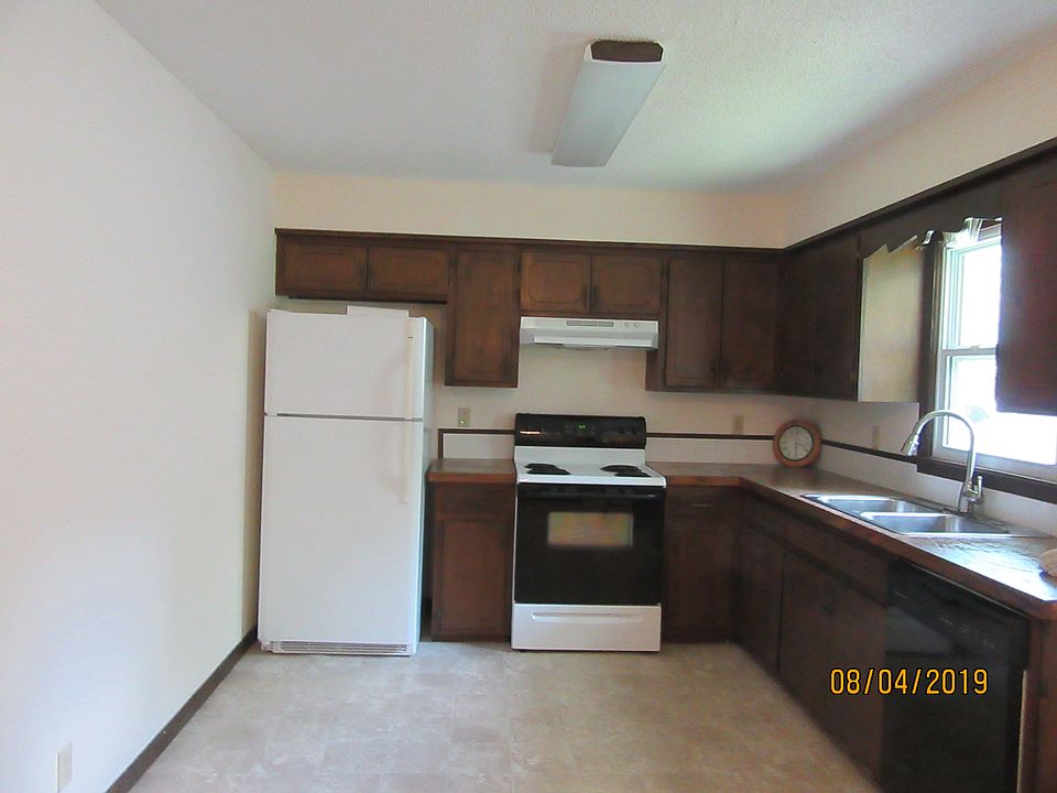 2nd image of 704 Griswold Ave