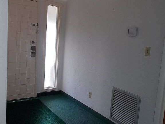3rd image of 4207 Abbey Ct