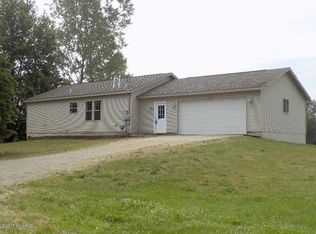 10612 Stanton St, Zeeland, MI 49464