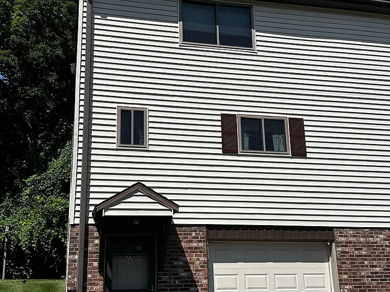140 Thompson St #16A — Photo 1