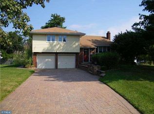 2 Cherry Tree Ln, Cherry Hill, NJ 08002