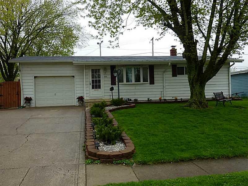 1st image of 806 E Hillcrest Dr