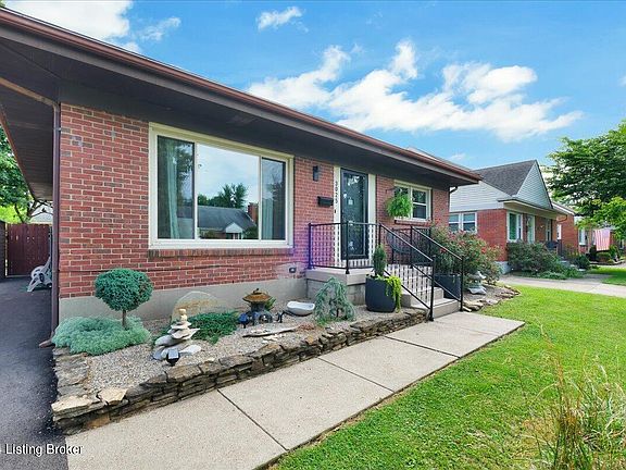 4th image of 3025 Nadina Dr