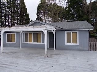 93759 Bay Park Ln, Coos Bay, OR
