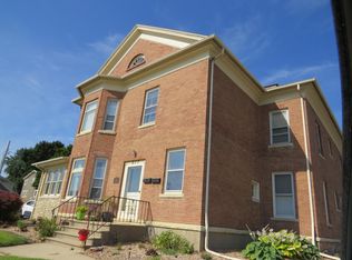 217 S 2nd St, Saint Charles, IL 60174