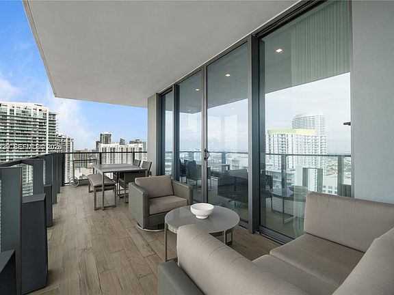 3rd image of 88 SW 7th St APT 3412