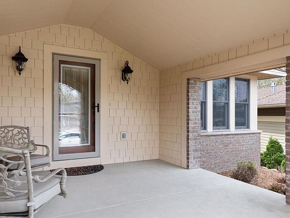 4th image of 13371 Couchtown Ct