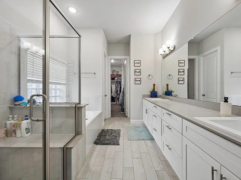 4500 El Paso Dr — Photo 16