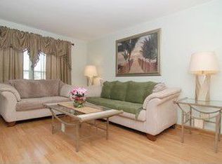 1505 Leslie Ave, Round Lake Beach, IL