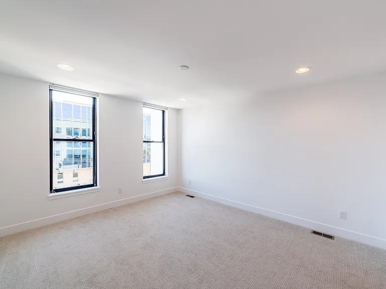 2317 Stout St — Photo 15