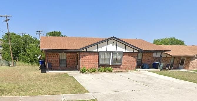 1st image of 921 Dryden Ave