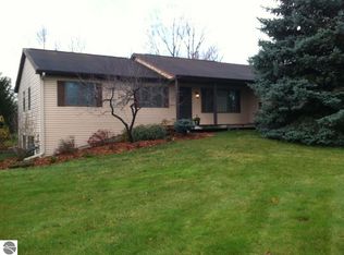 9556 Briarwood Dr, Williamsburg, MI 49690