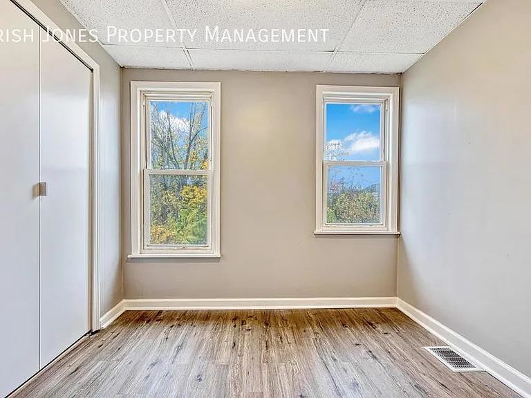 19 Hinman Ave #2 — Photo 6