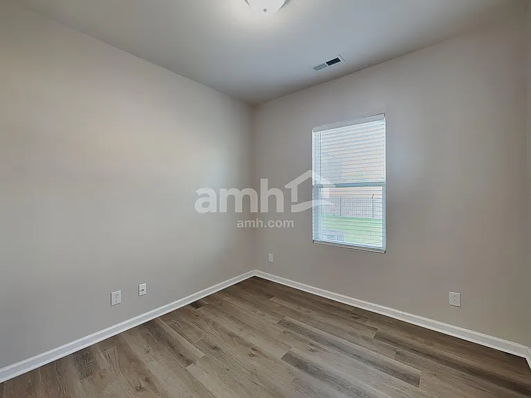 1004 Garden Web Rd — Photo 12