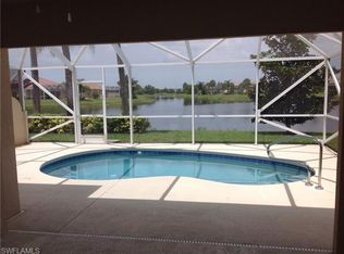 8221 Xenia Ln, Naples, FL 34114