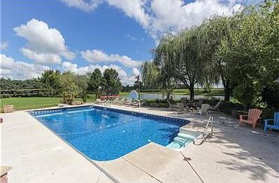 3rd image of 10213 Nicole Dr