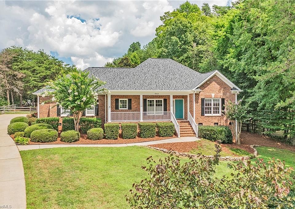 1st image of 8202 Fox Briar Ct
