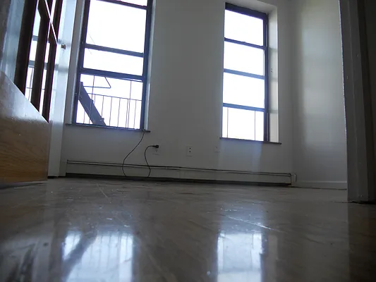 Rented by S&H Equities | media 23