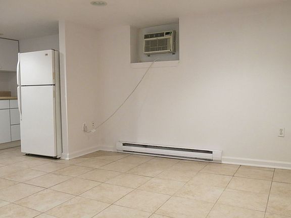 4th image of 6017 Stanton Ave #A