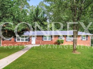 2713 Drewry Ln, Winston Salem, NC 27105