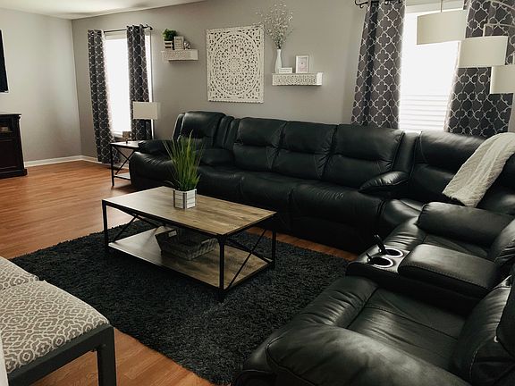 3rd image of 1908 Cumberland Dr