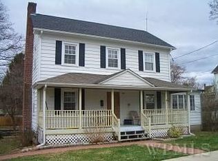 8 Park Ave, Wappingers Falls, NY 12590