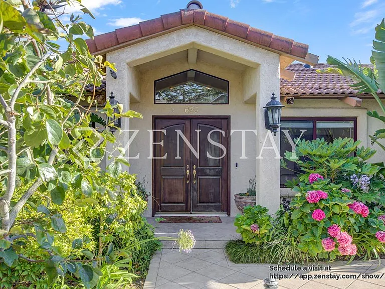 First Impressions: A Beautiful & Inviting Facade
