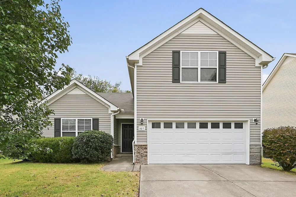 4 bed, 3.0 bath, 1804 sqft, $2,310 — Photo 1