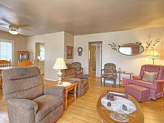 4th image of 308 S Craig Dr